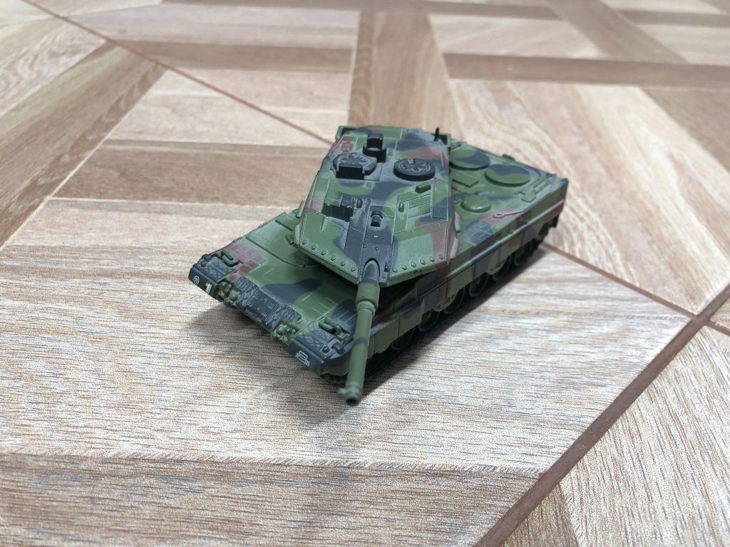 Macheta Tanc Leopard 2A6M 1/72