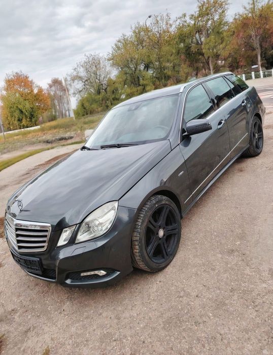 Mercedes E class W212 diesel 2,2 Euro 5.   170 cai