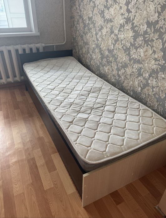 Кровать односпальная