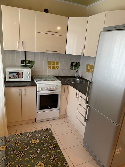 Продается 2 комнатная квартира в  кирпичном доме район Атлантида 14400