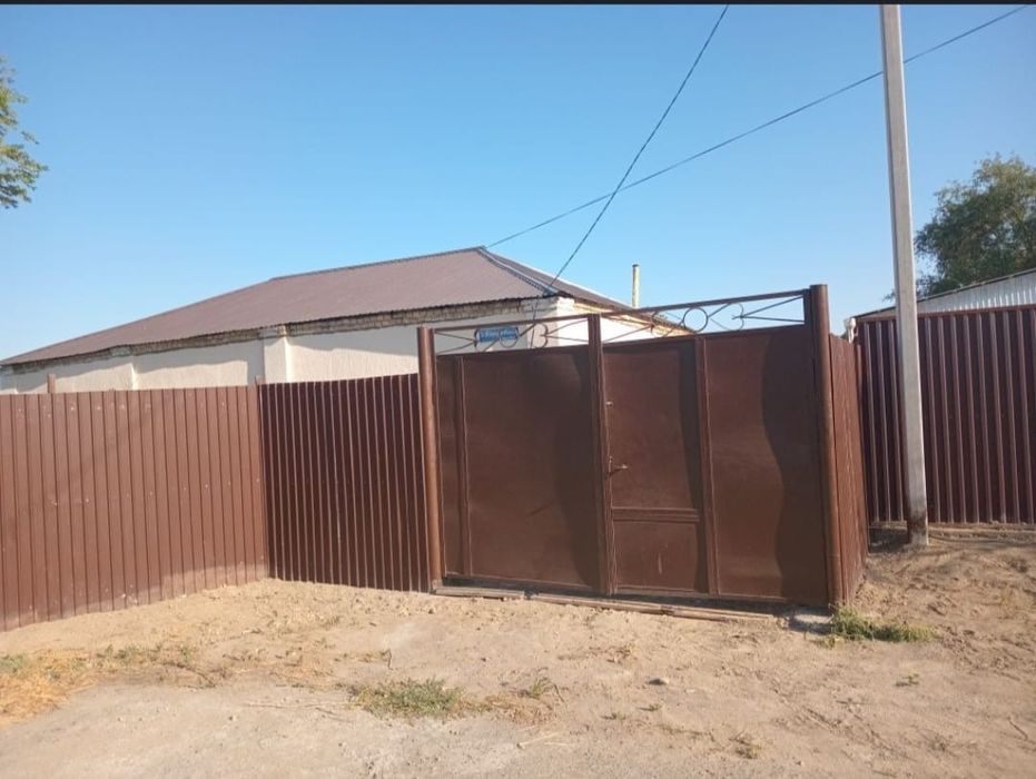 В районе гимназии N 3 Продается плановый дом