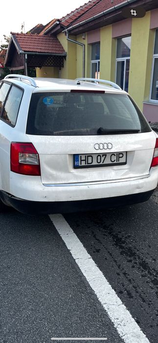 Vând Audi A4 1.9