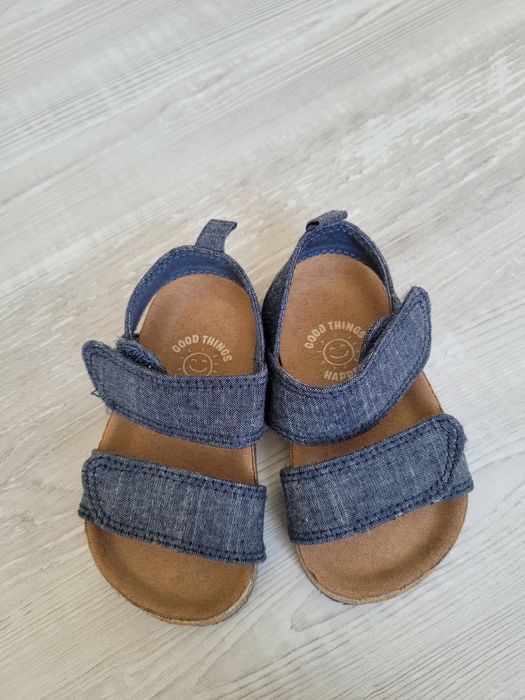 Бебешки сандали на HM размер 19