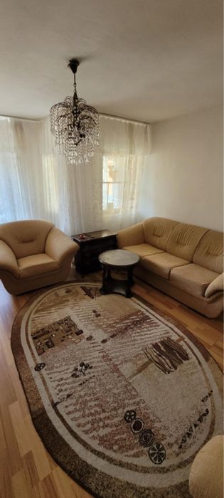 Vand apartament 3 camere etajul 1 centrala noua