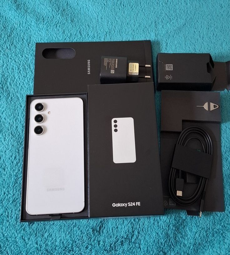 Samsung s24fe white