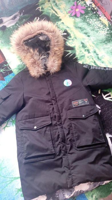 Продам зимнюю подростковую  двухстороннюю куртку
