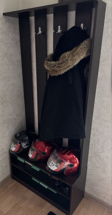 Вешалка прихожка