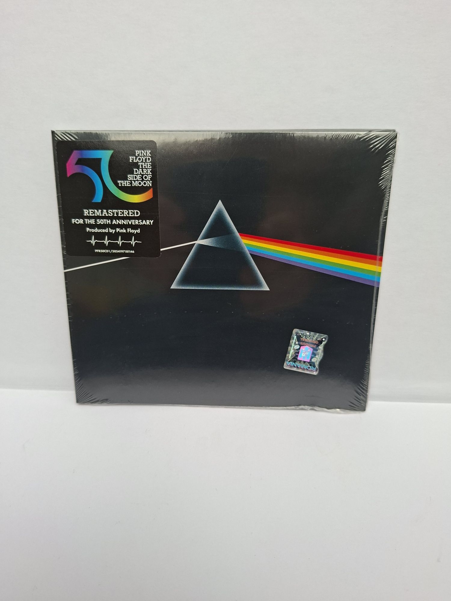 Vând 2 CD-uri PINK FLOYD,  originale, sigilate.