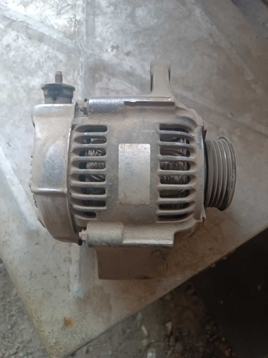 Продам генератор сузуки витара