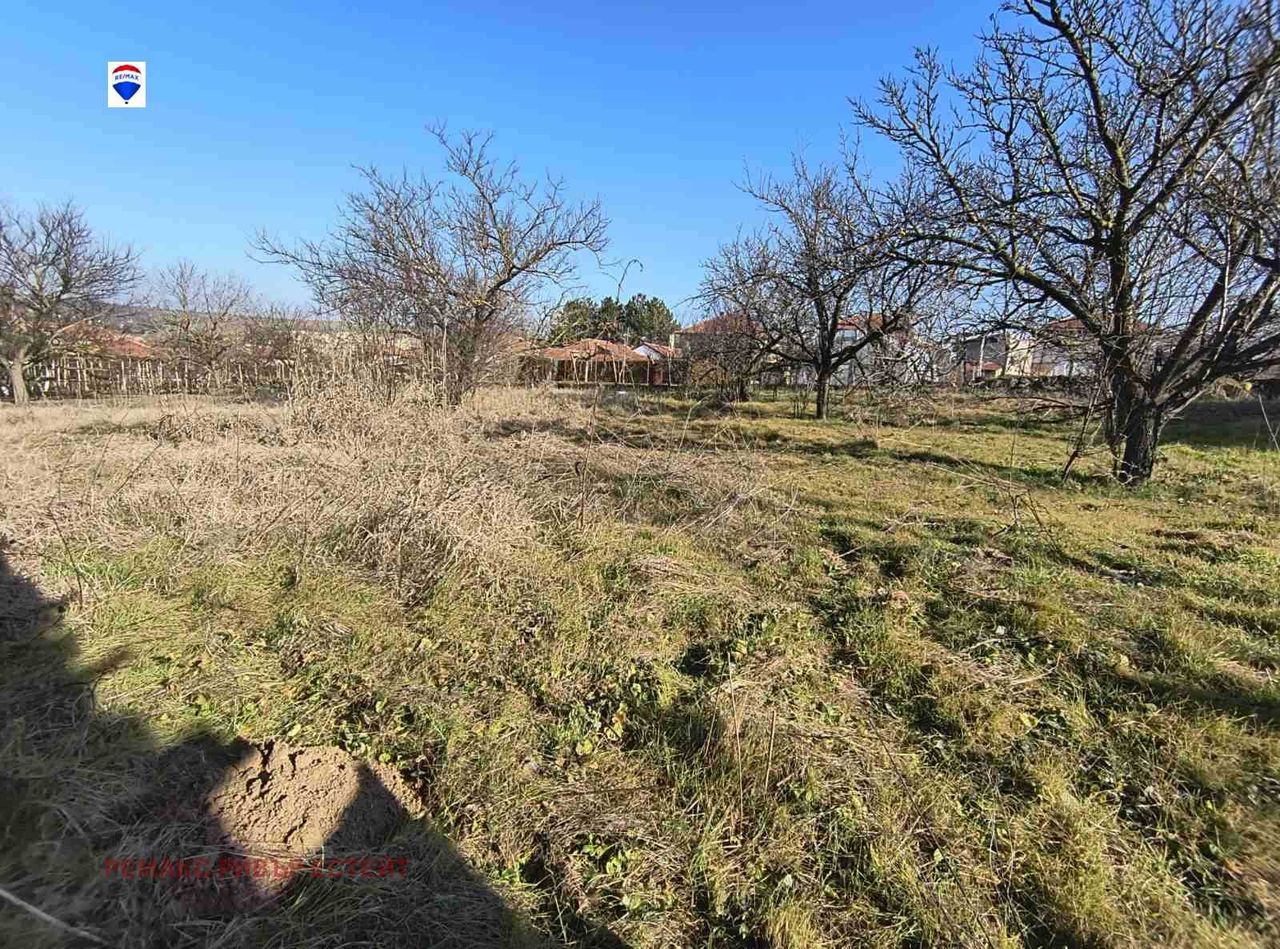 Продава се Парцел в с. Басарбово, Област Русе - 938 кв.м за 35 €/кв.м - Снимка #5