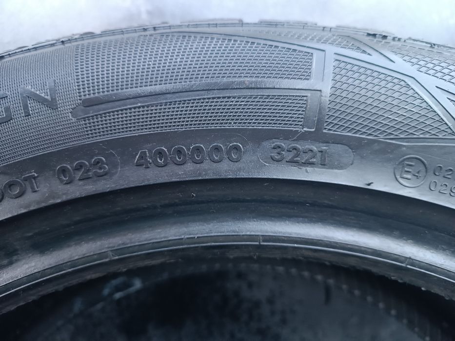 225/50/17 Vredestein Дот 3221
