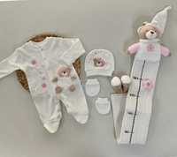 Комплекти за новородено момче или момиче с текстилен метър за стена