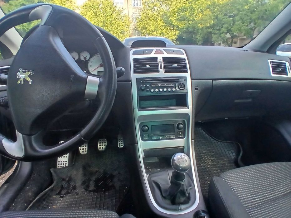 Mașină Peugeot 307 CC