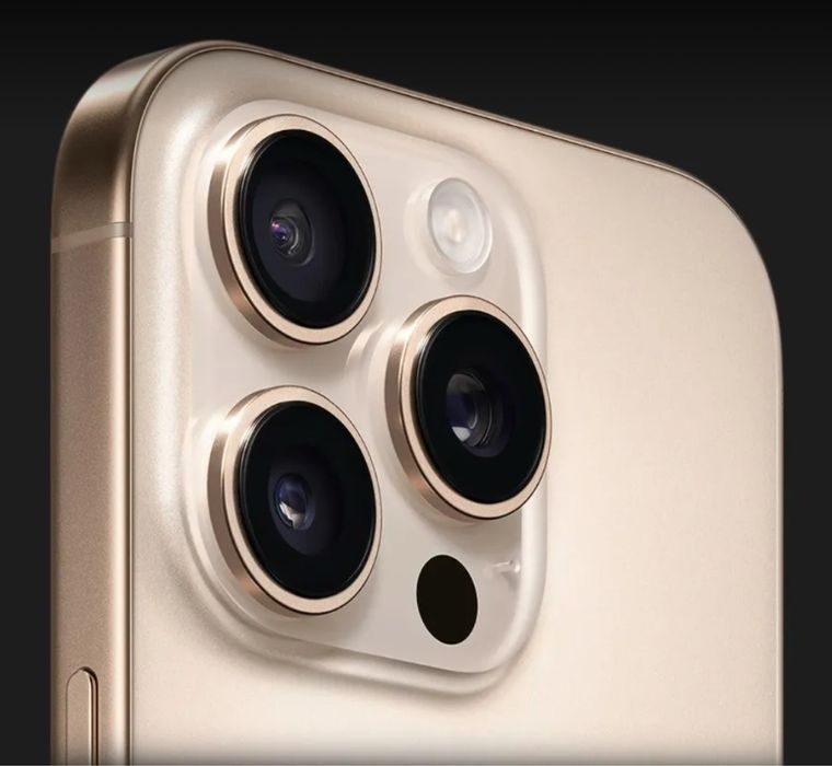 Iphone 16 про мах сотилади срочно