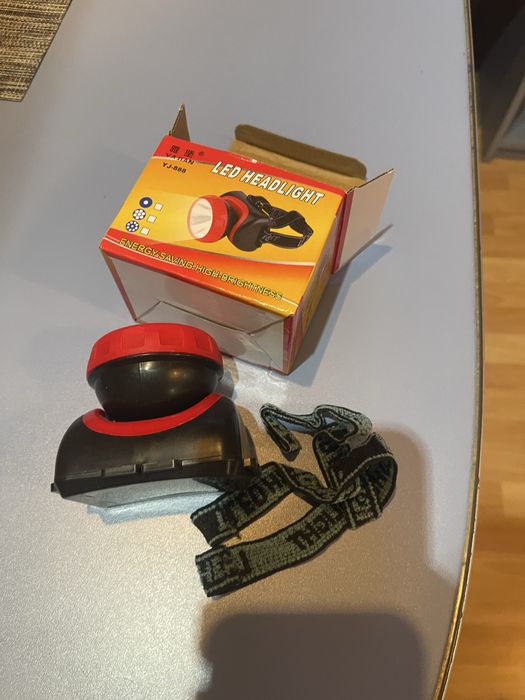 Lanterna cu led ptr frunte