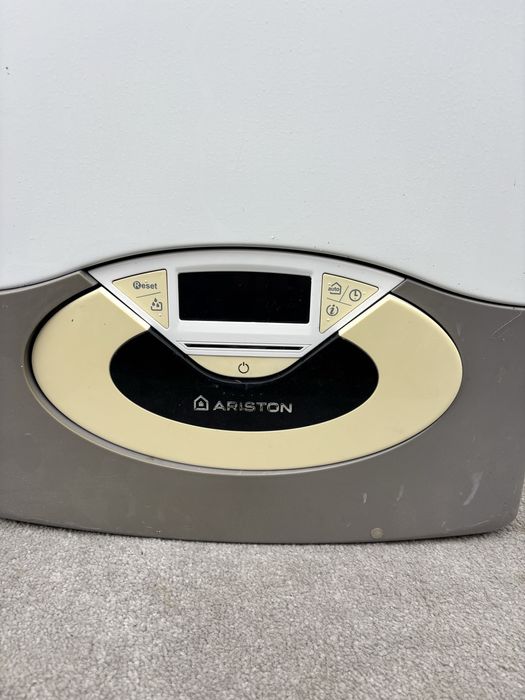 Vand cetrala termica in condensare Ariston genus premium 35kw