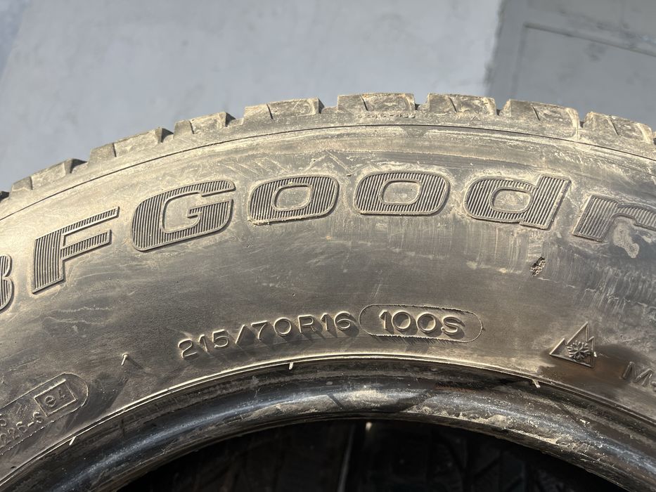 4 бр. зимни гуми 215/70/16 BF Goodrich 5,5-6 mm DOT 2713