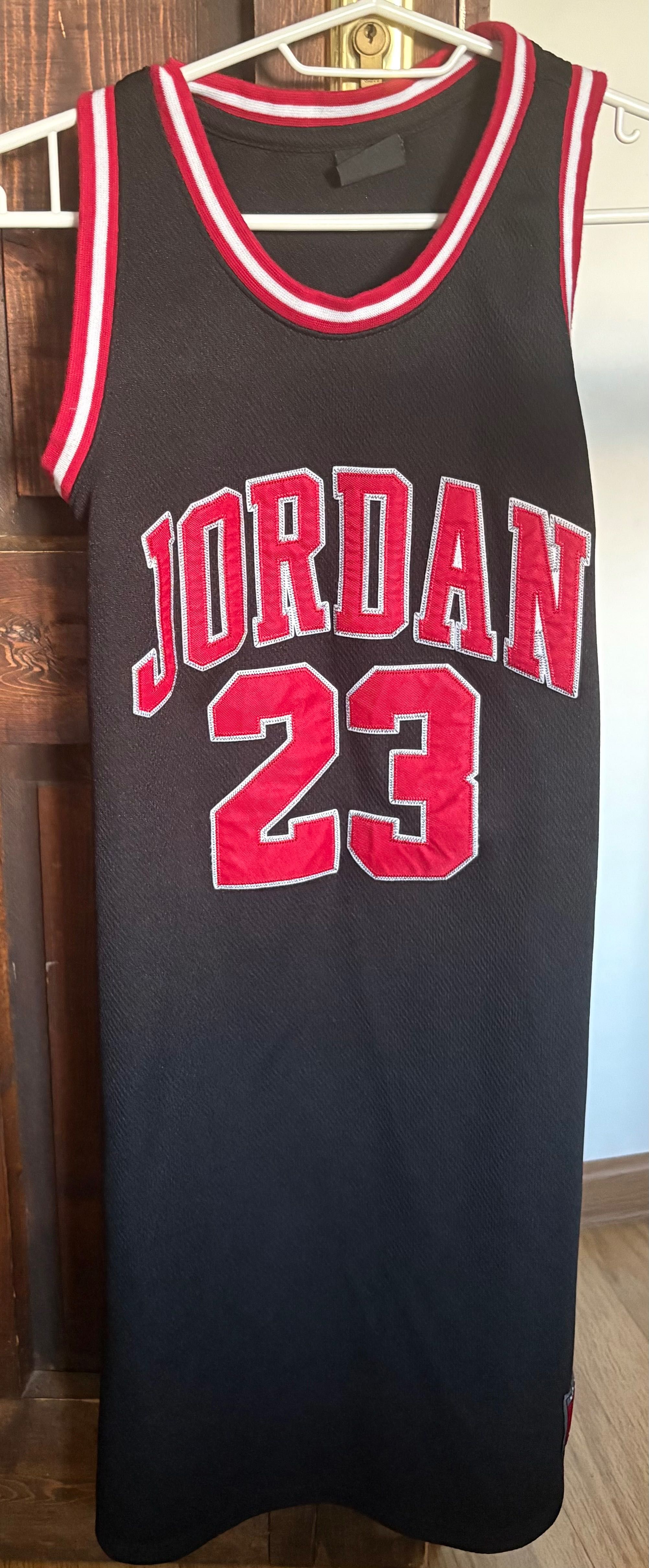 Рокля Jordan 23 - за тийнейджъри (12–13 г., 140–155 см)