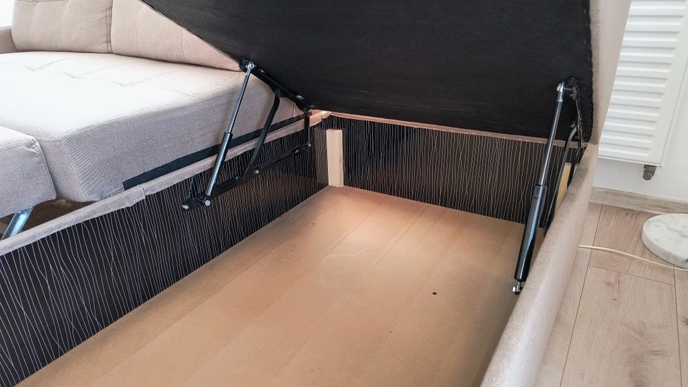 Colțar stânga stofă extensibil