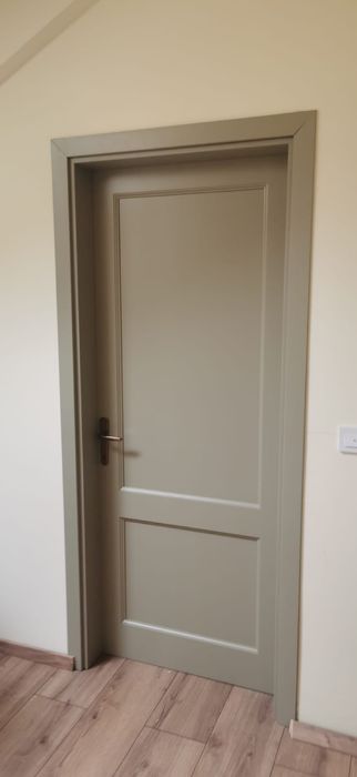 Executam usi interior si exterior din lemn masiv