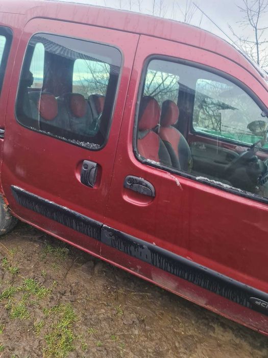 Dezmembrez Renault Kango