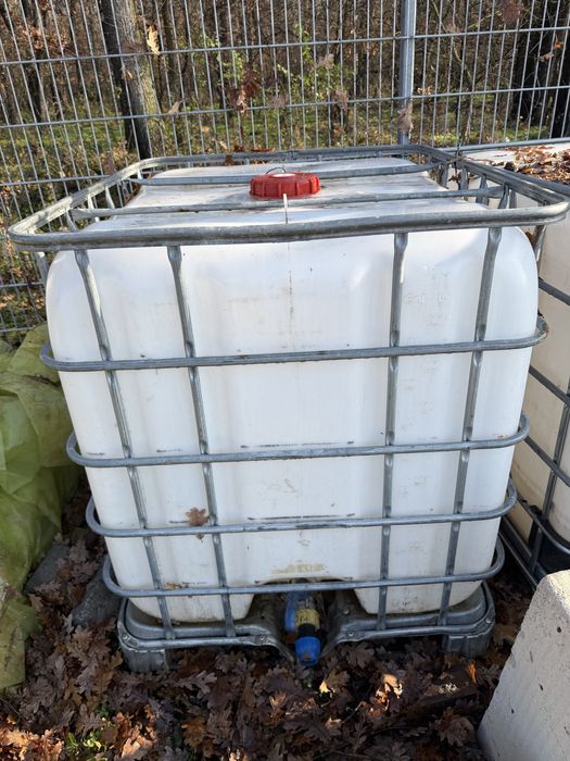 Bazin apa  cadru metalic