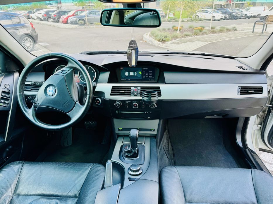 Vand/schimb BMW E60 automata 525 177 cai impecabila