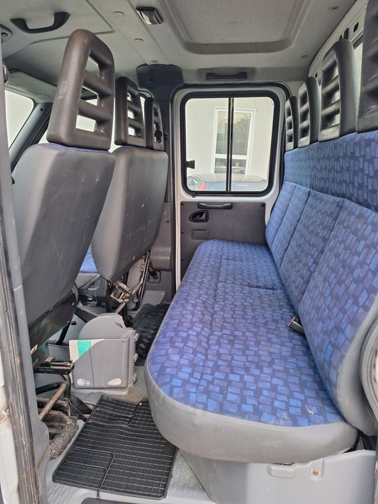 Vand Iveco Daily 7 locuri