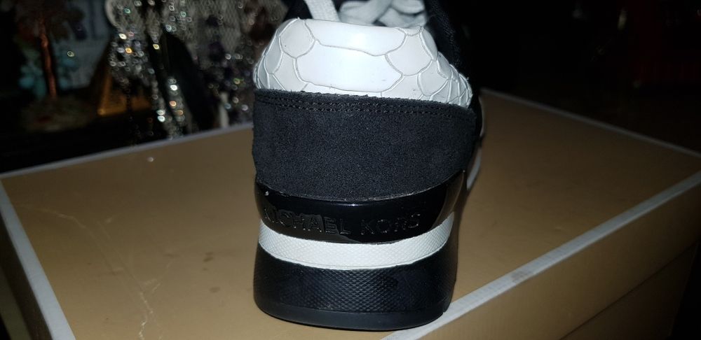 Adidasi Michael Kors Usa /36