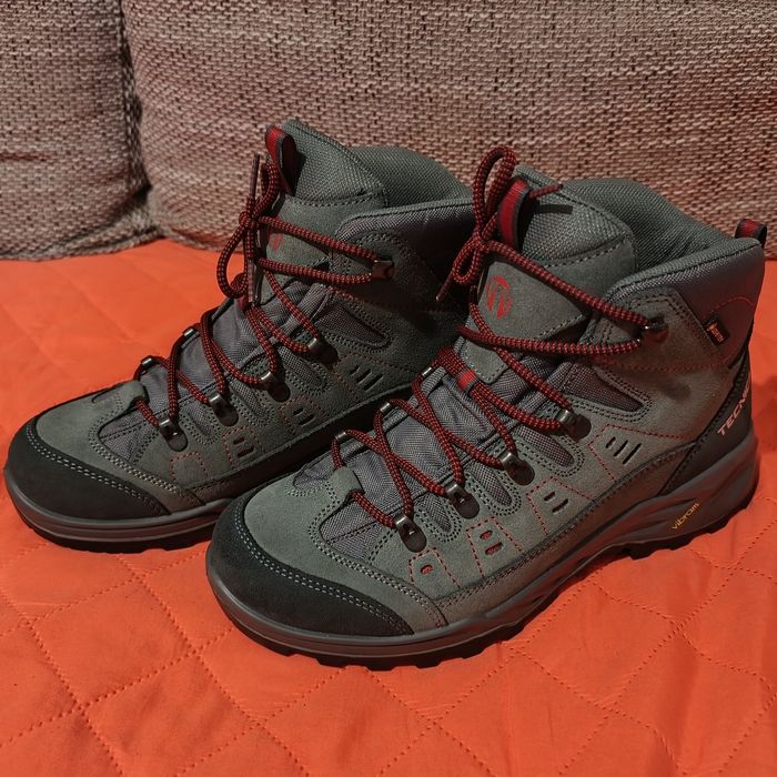 Ghete noi Tecnica Vibram gore tex 42