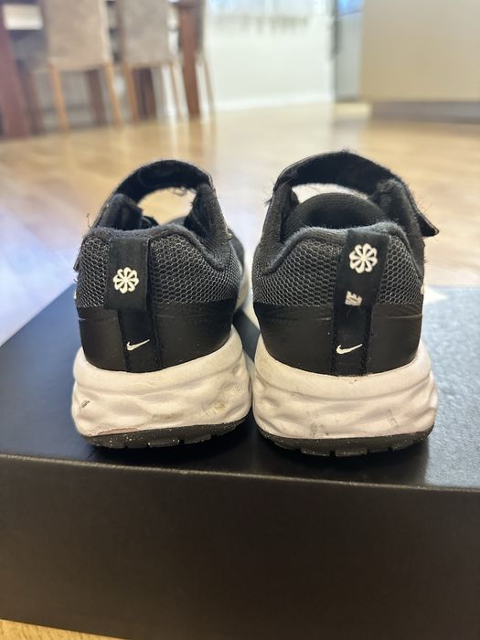 Маратонки Nike 28 номер летни