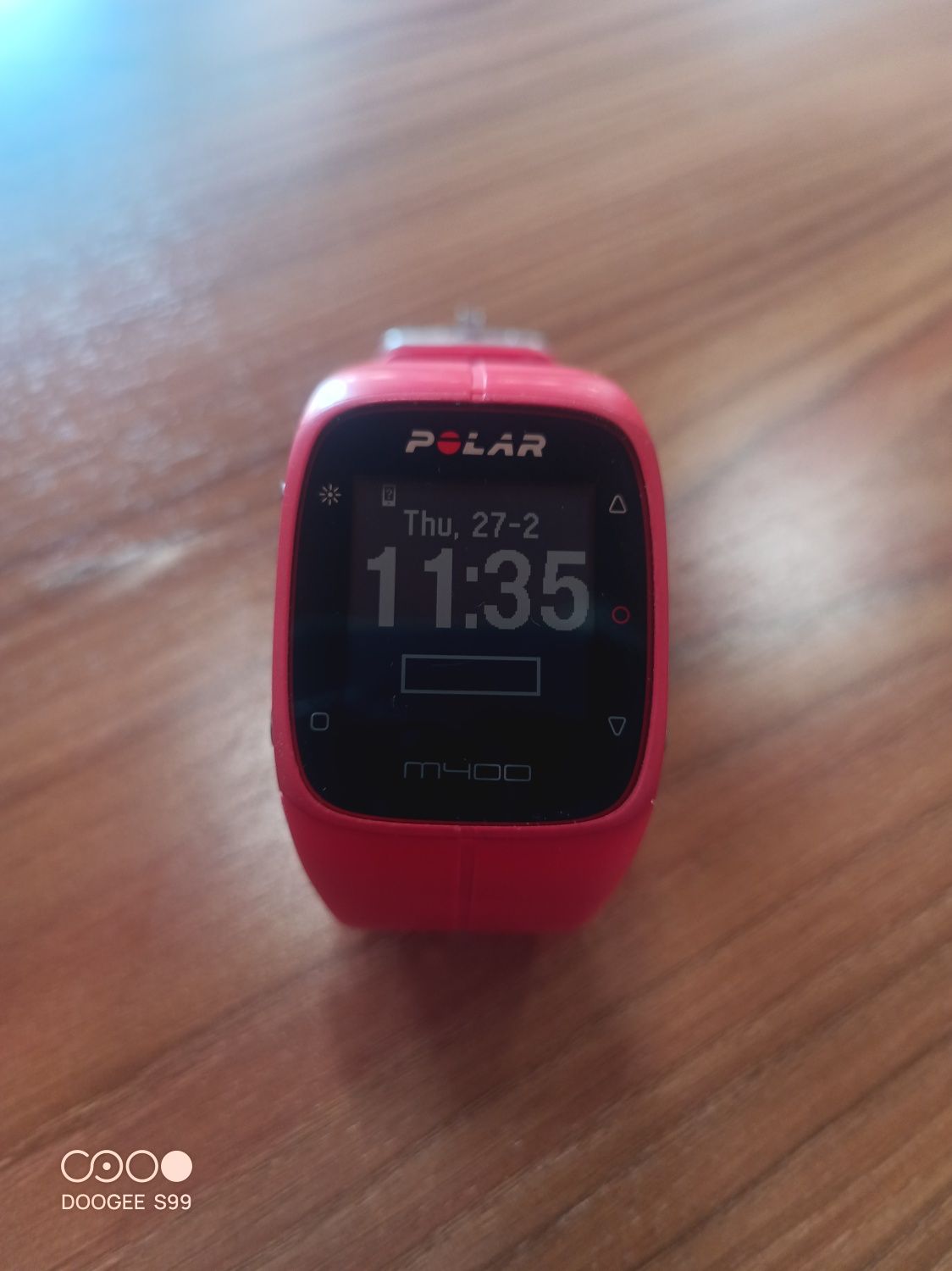 Фитнес часовник Polar M400