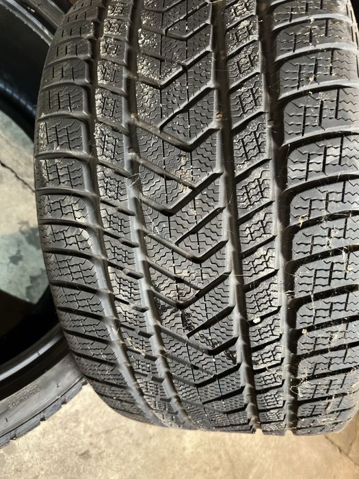 Гуми PIRELLI Sottozero 3  Winter  315/30R21 -2бр.  275/35R21-2бр