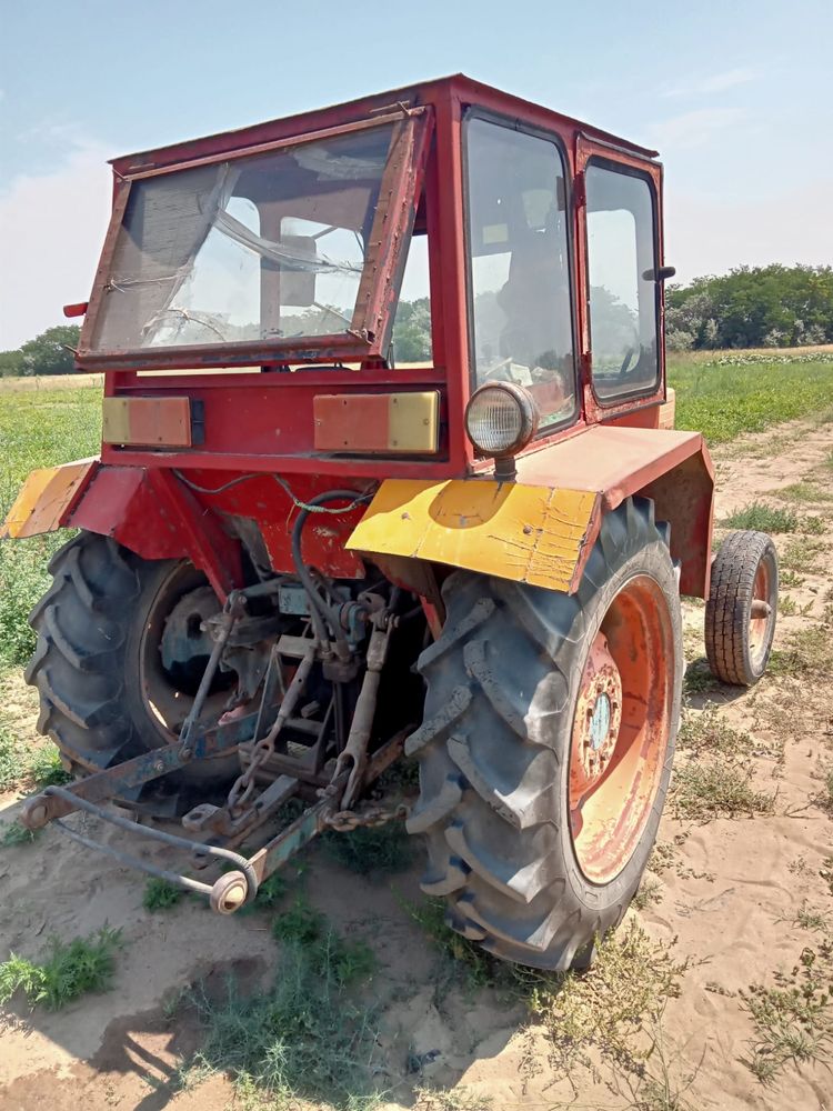 Tractor Universal 445