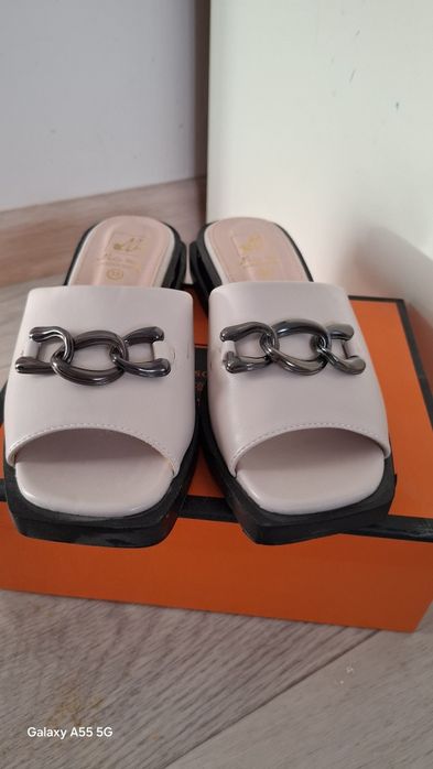 Шлепка сатылады новый.кийлмеген