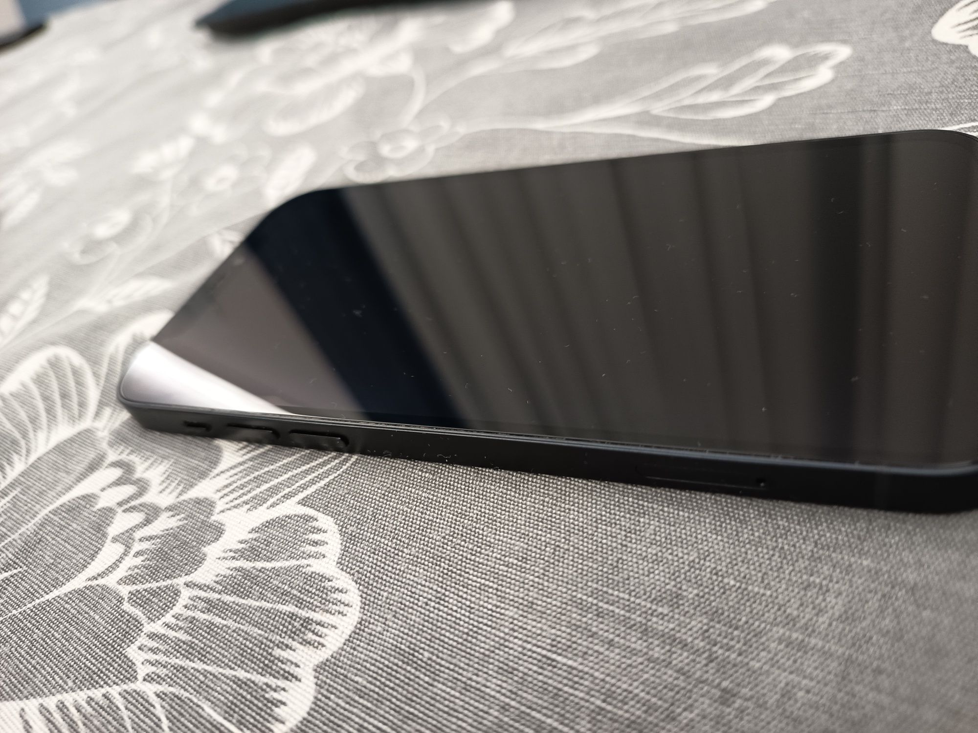 Iphone 11 64 gb.