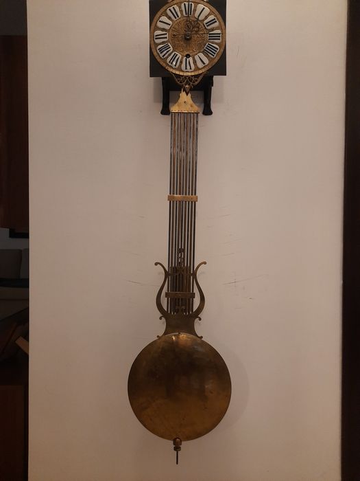 Ceas de perete cu secundar central, comtoise, roata cu pini, sec 18