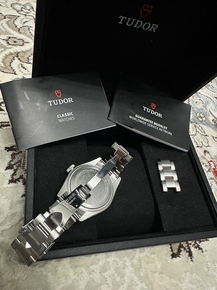 Tudor Black Bay 79470