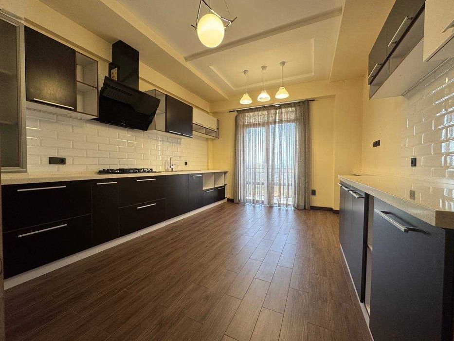 Продаётся 3-х комнатная квартира Новостройка Текстильная больница