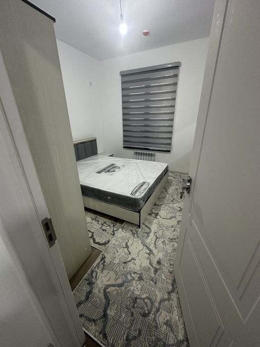 Novza metrosi atrofida 2 xonali kvartira
