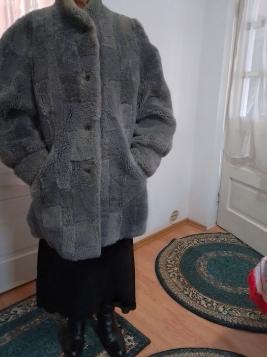 Vând scurta din blană naturală