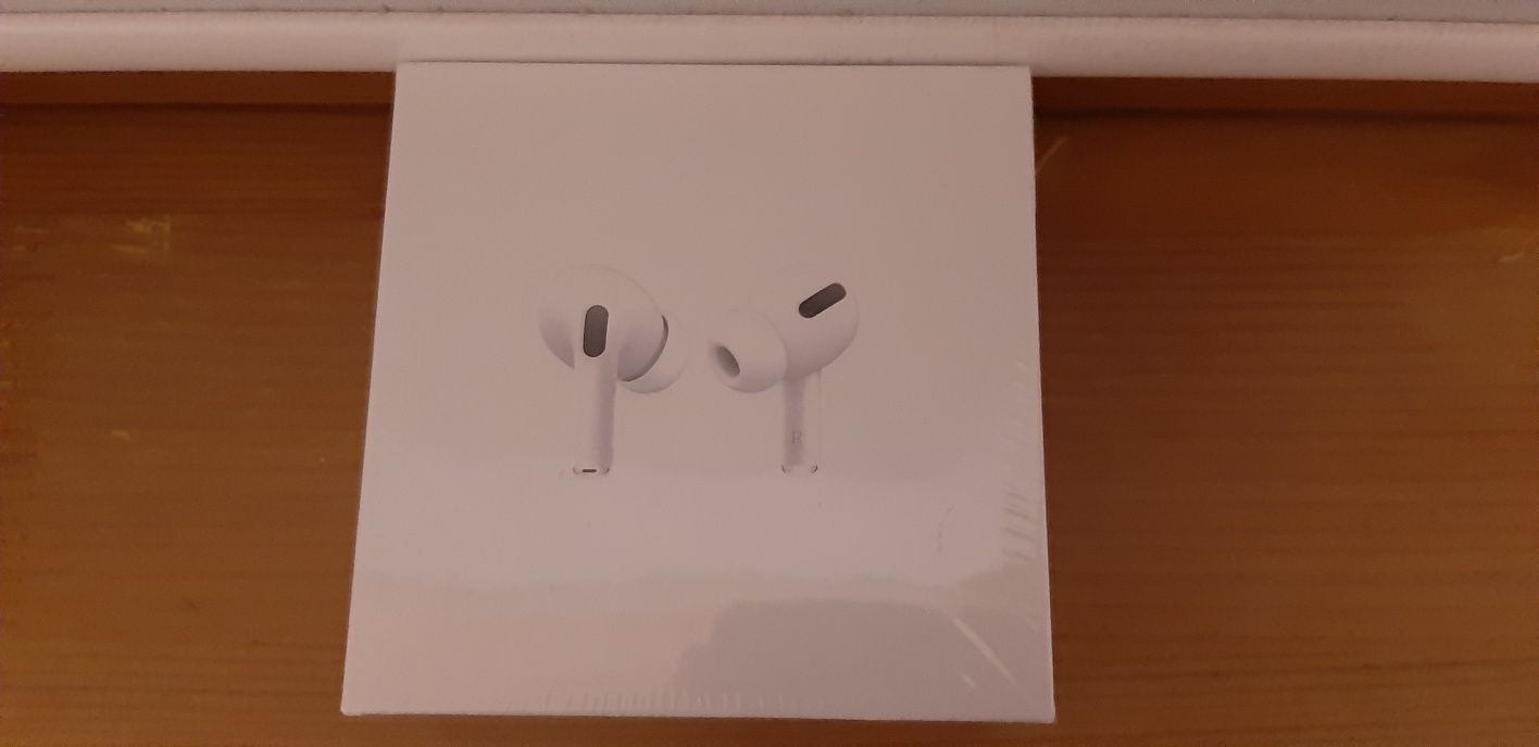 Нови слушалки AirPods Pro