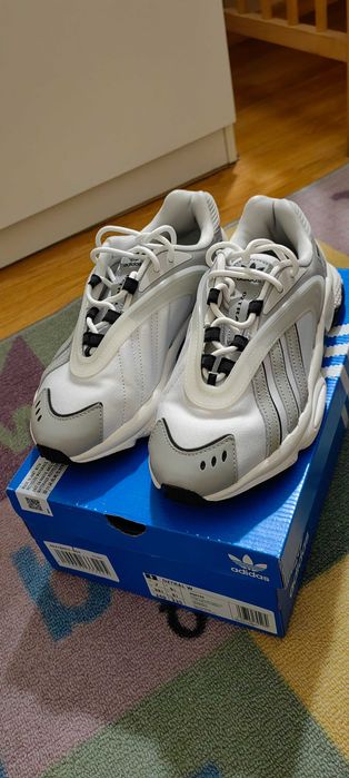 Adidas Oztral 38