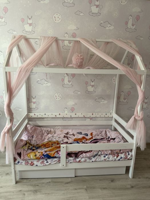 Кровать для девочек