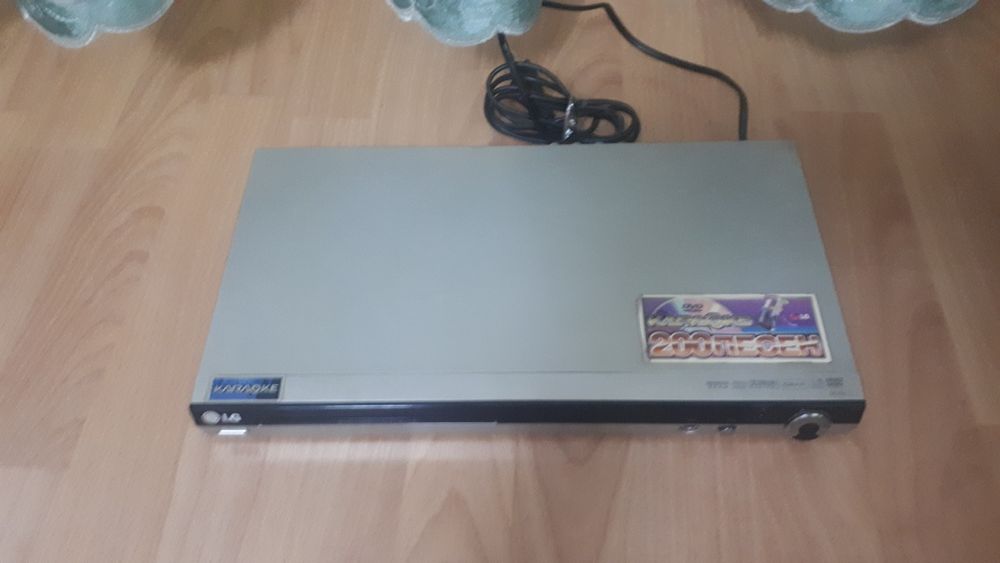 Продам DVD плеер