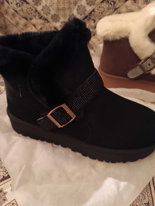 Женская зимняя обувь угги 40 размер 14000 тн