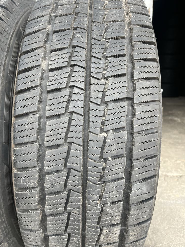 4 бр. гуми за бус 235/65/16C Hankook 8-9 mm DOT 4210