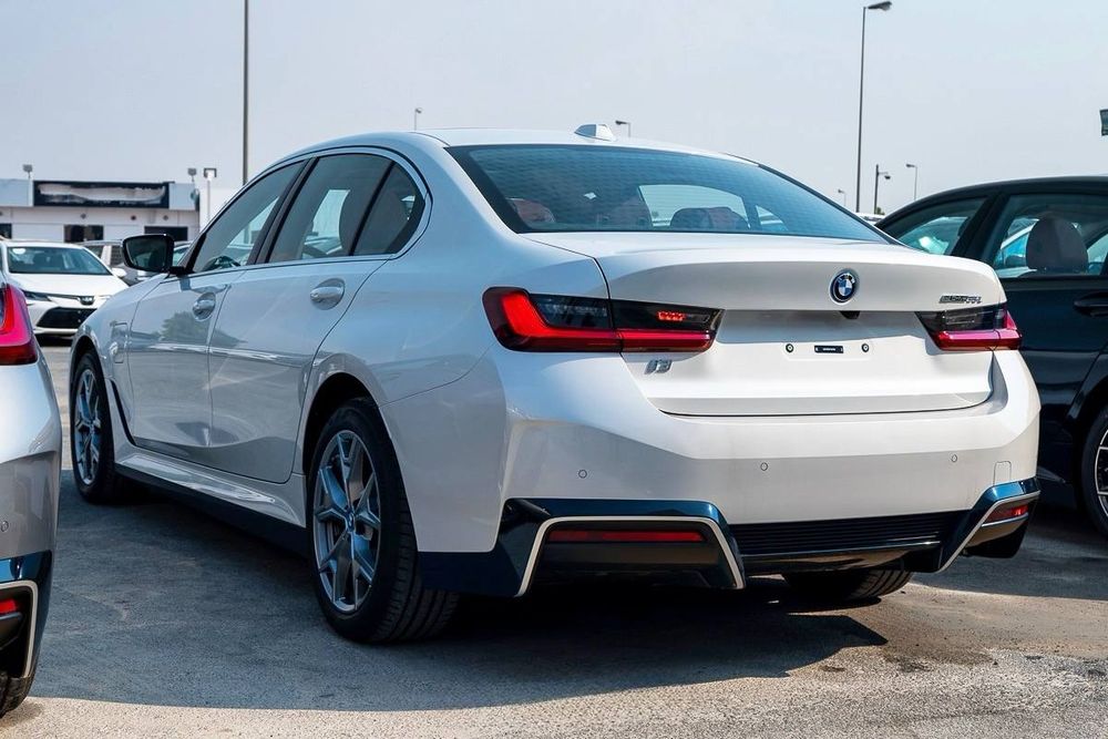 Нотариус BMW i3 35L eDrive