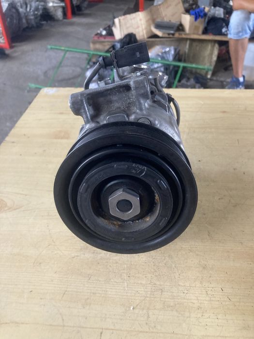 Audi Q5 3.0tdi 313кс 2015 година Компресор Климатик