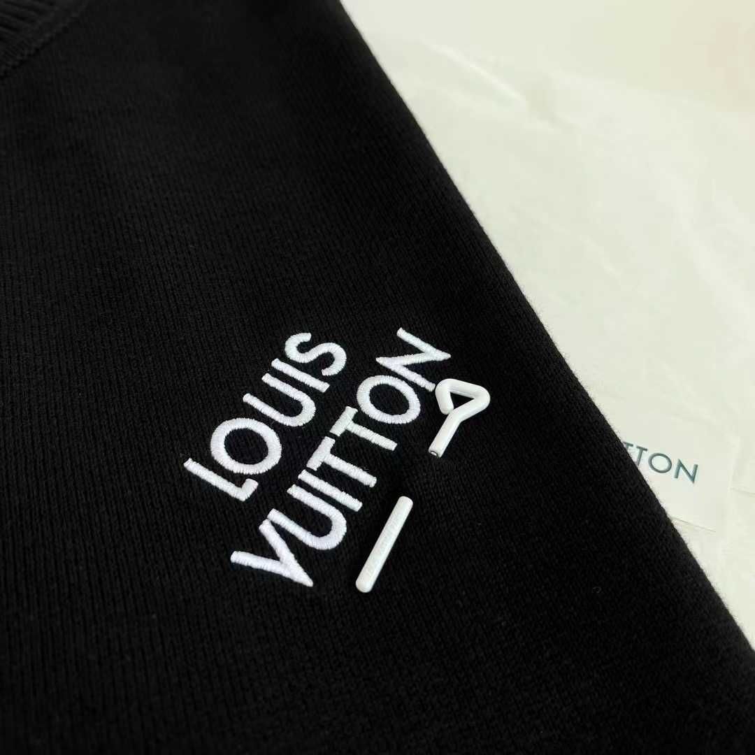 Tricou Louis Vuitton Logo - Premium